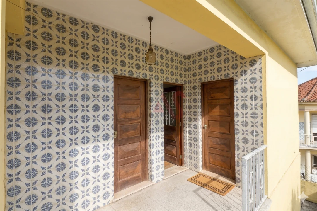 Moradia T2 para Venda em Lamelas e Guimarei Foto 2