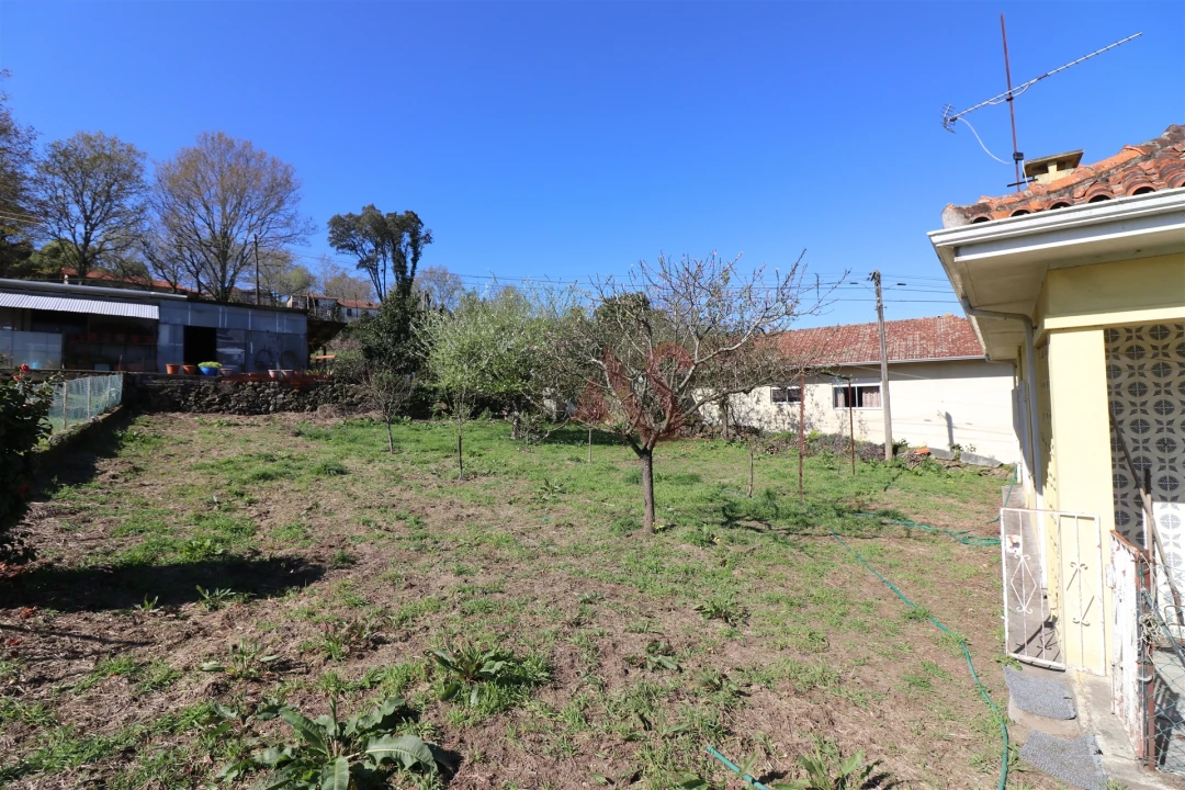 Moradia T2 para Venda em Lamelas e Guimarei Foto 4