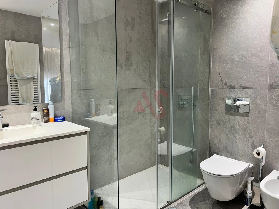 Apartamento T2 para Venda em Aldoar, Foz do Douro e Nevogilde Foto 11