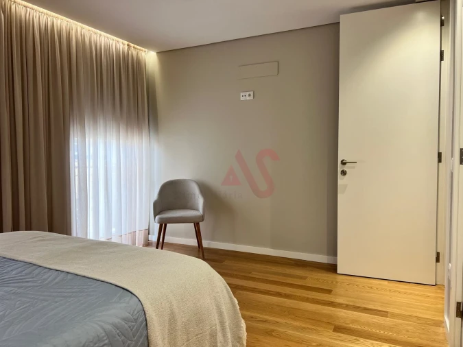 Apartamento T2 para Venda em Aldoar, Foz do Douro e Nevogilde Foto 9