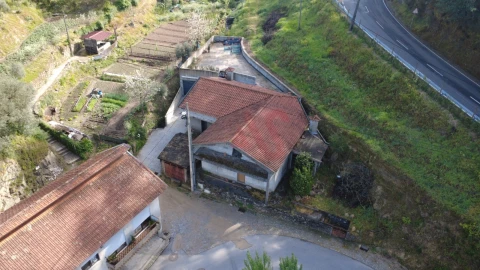 Moradia T3 para Venda em Sendim