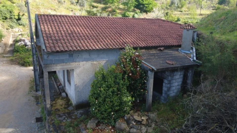 Moradia T3 para Venda em Sendim