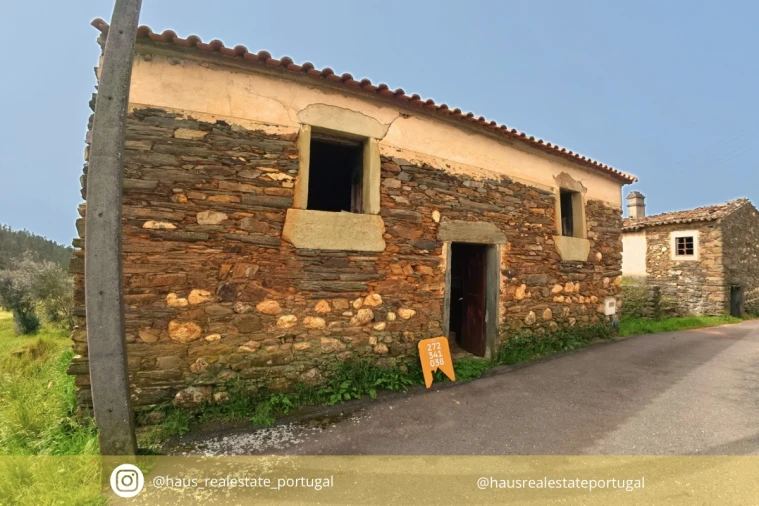 Moradia T2 para Venda em Sarzedas Foto 1