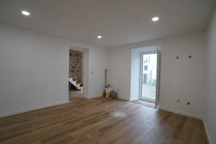 Moradia T2 para Venda em Póvoa de Rio de Moinhos e Cafede Foto 9