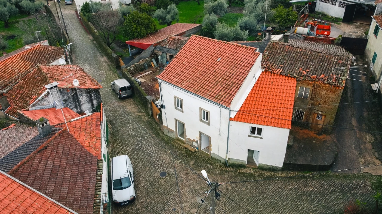 Moradia T2 para Venda em Póvoa de Rio de Moinhos e Cafede Foto 4