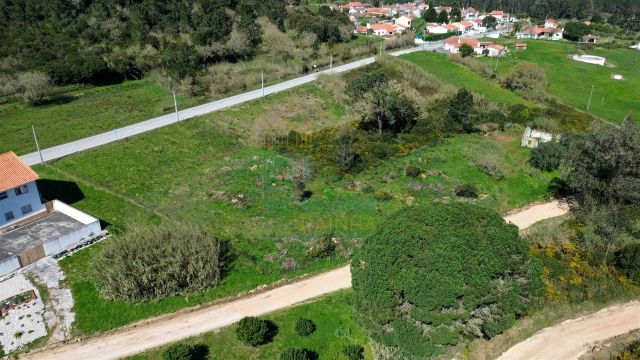 Moradia T2 para Venda em Caldas da Rainha - Santo Onofre e Serra do Bouro Foto 13