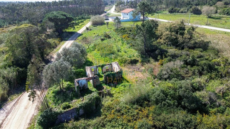 Moradia T2 para Venda em Caldas da Rainha - Santo Onofre e Serra do Bouro Foto 2