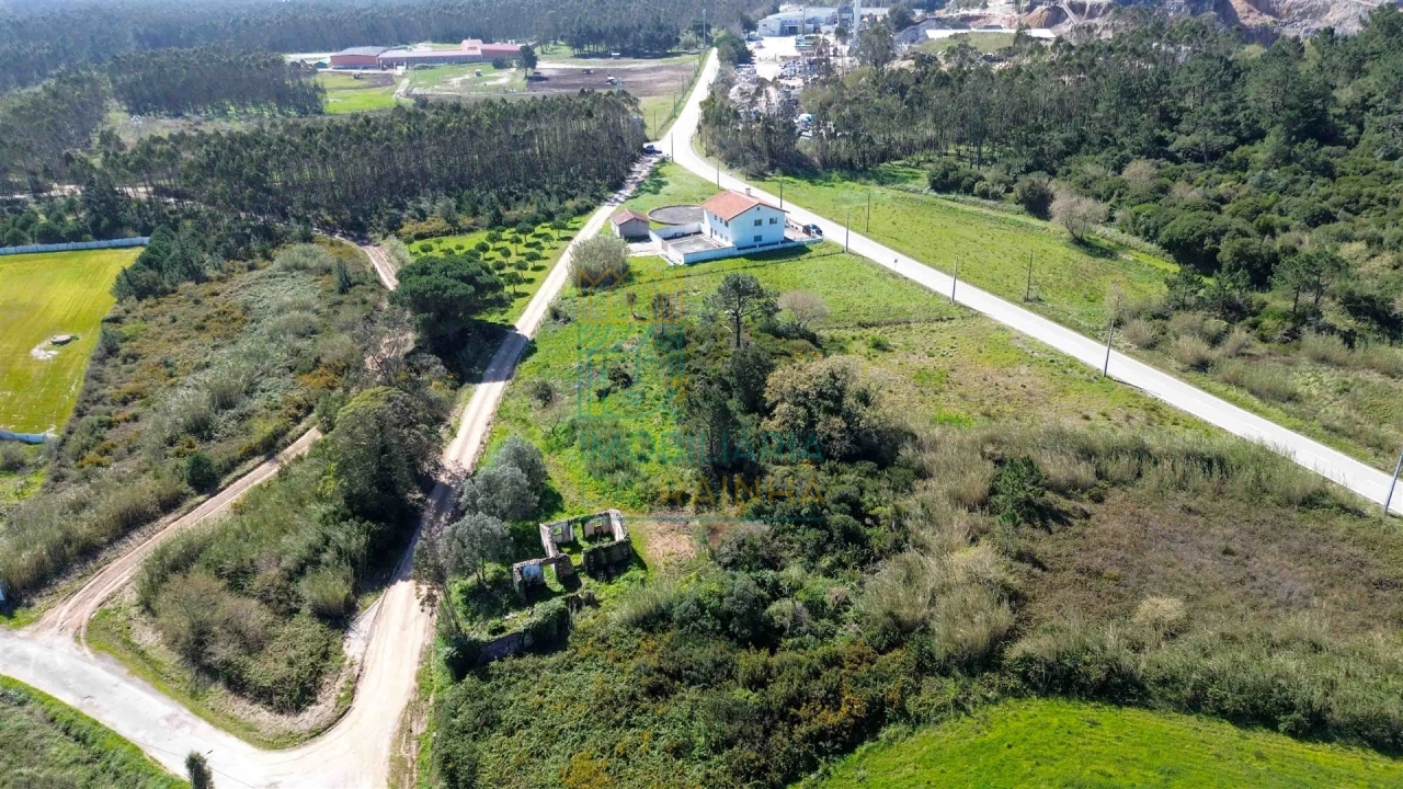 Moradia T2 para Venda em Caldas da Rainha - Santo Onofre e Serra do Bouro Foto 9