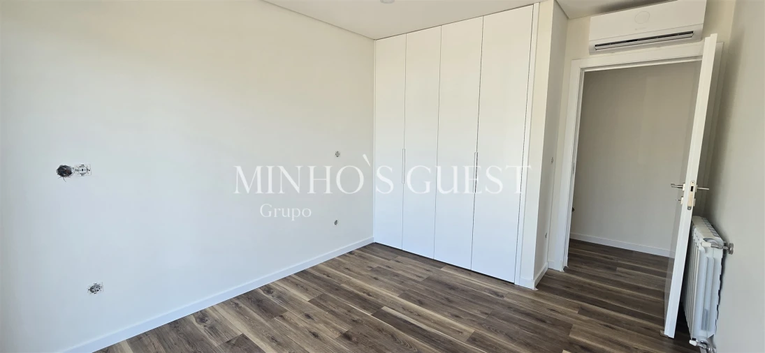 Moradia T3 para Venda em Espinho Foto 29