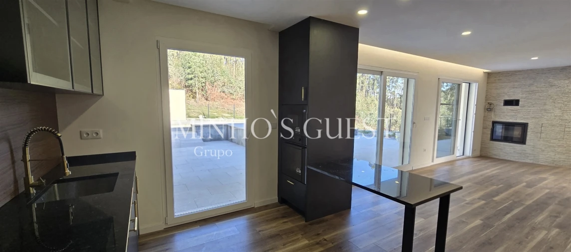 Moradia T3 para Venda em Espinho Foto 13