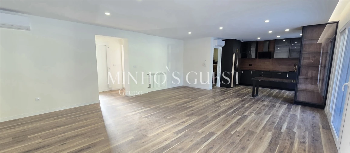 Moradia T3 para Venda em Espinho Foto 30