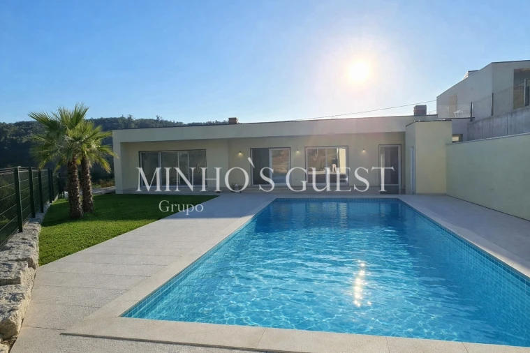 Moradia T3 para Venda em Espinho Foto 2