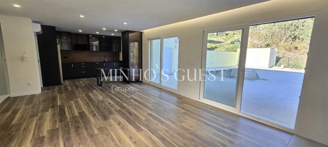 Moradia T3 para Venda em Espinho Foto 9