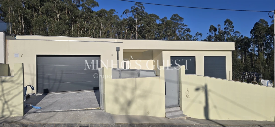 Moradia T3 para Venda em Espinho Foto 4