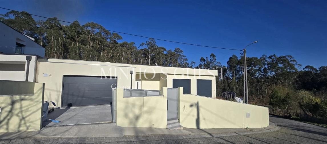 Moradia T3 para Venda em Espinho Foto 5