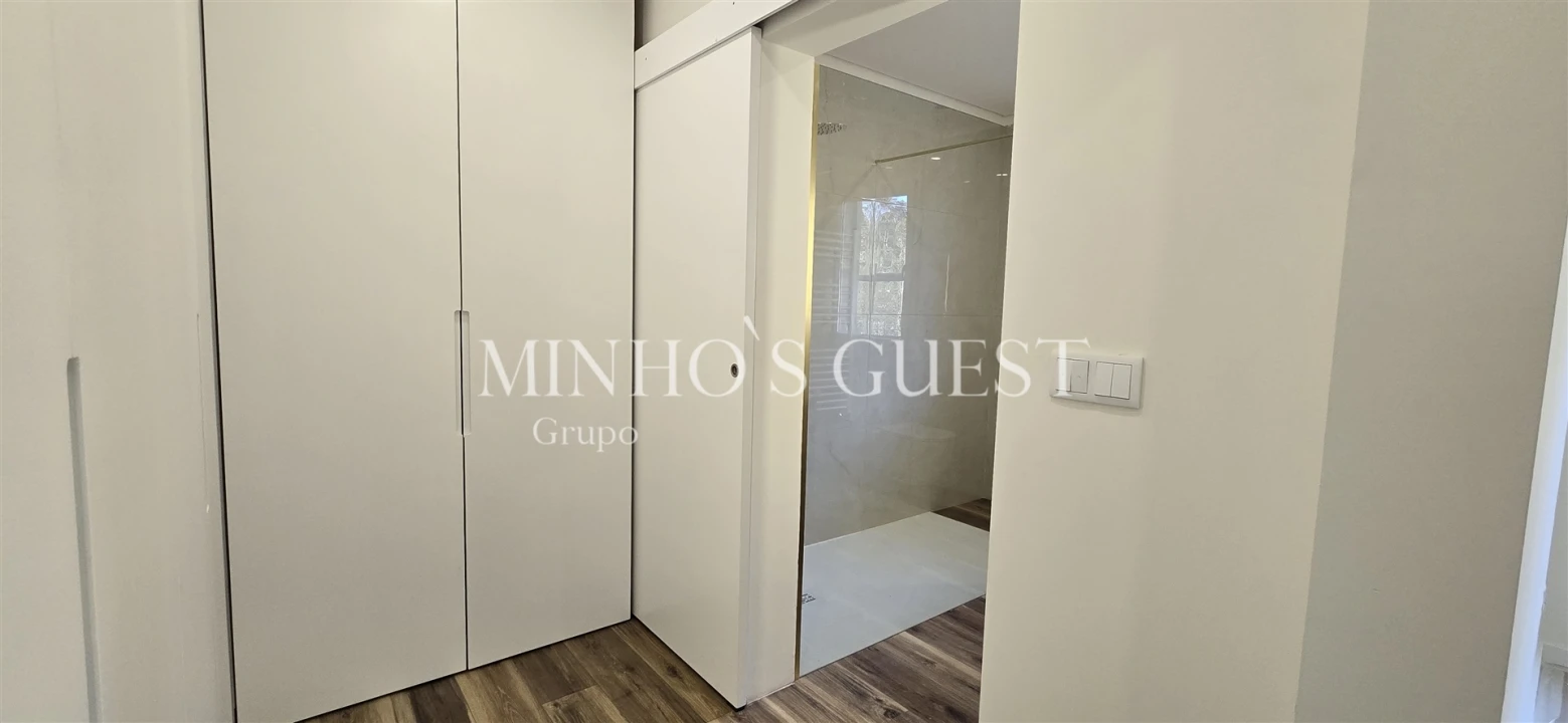 Moradia T3 para Venda em Espinho Foto 17