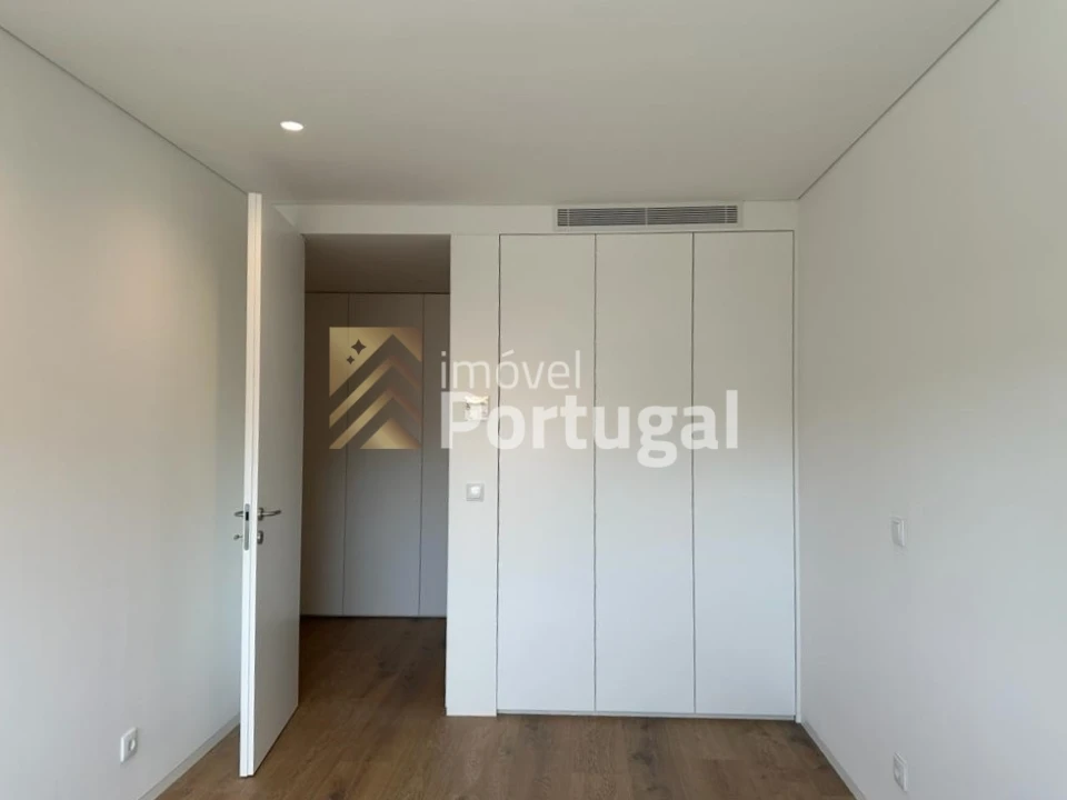 Apartamento T2 para Arrendamento em Barcelos, V.Boa, V.Frescainha Foto 8