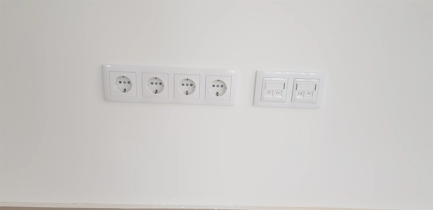 Loja para Arrendamento em Santo Antonio dos Olivais Foto 10