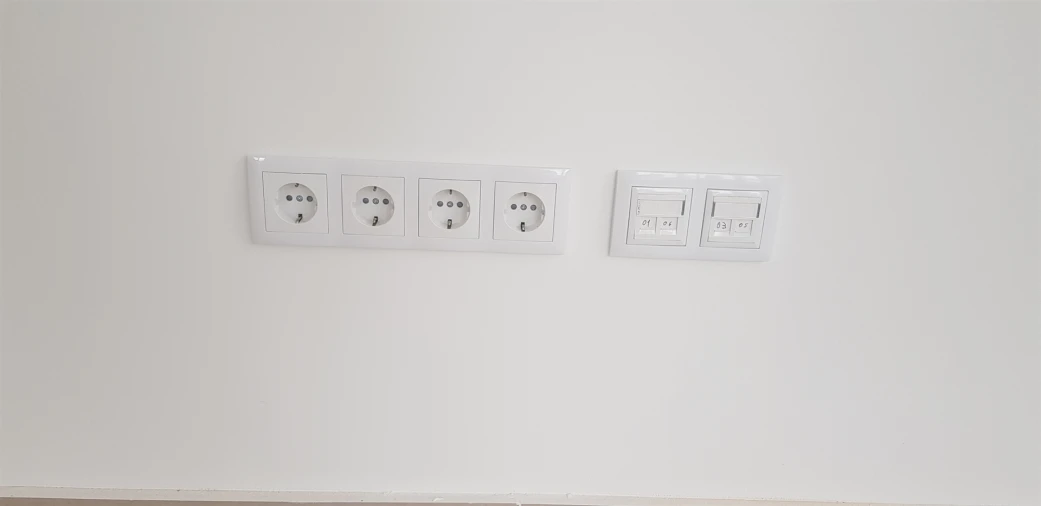 Loja para Arrendamento em Santo Antonio dos Olivais Foto 10