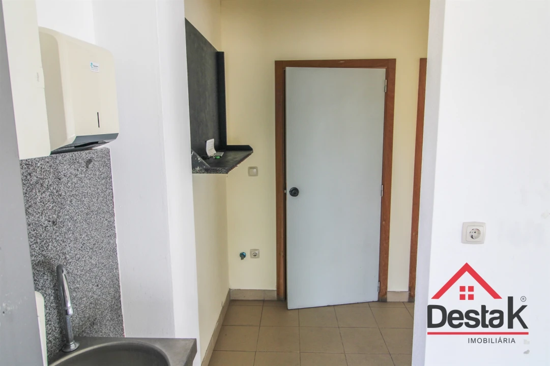 Armazém para Venda em Talhadas Foto 23