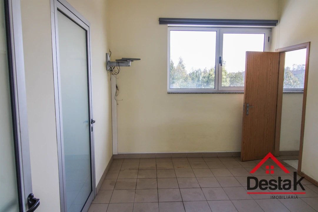 Armazém para Venda em Talhadas Foto 18