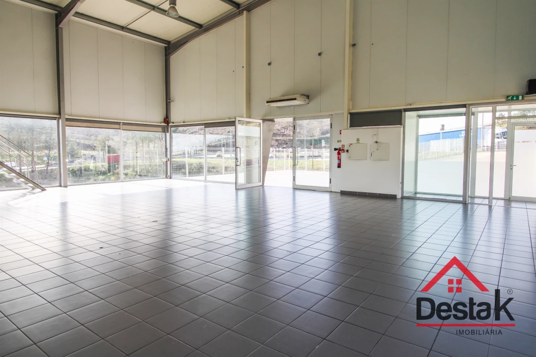 Armazém para Venda em Talhadas Foto 7