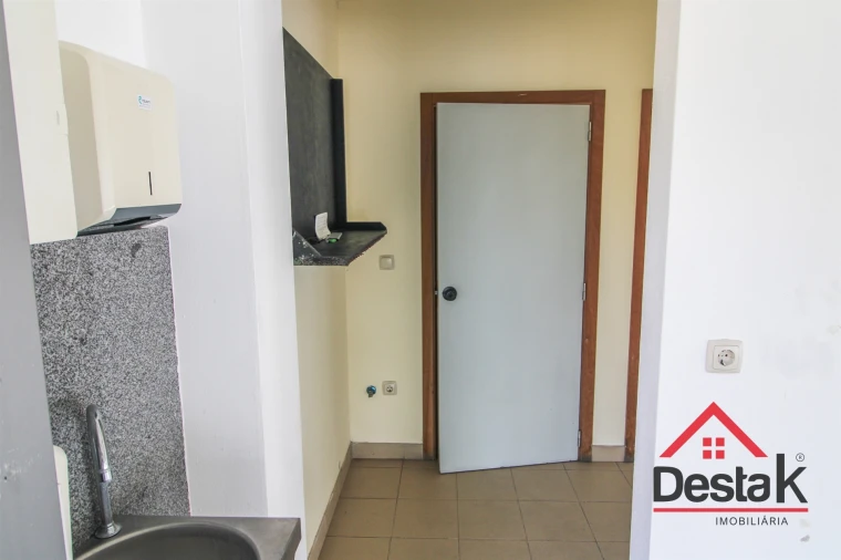 Armazém para Venda em Talhadas Foto 23