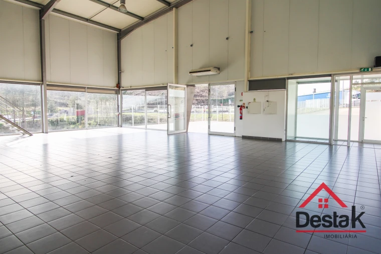 Armazém para Venda em Talhadas Foto 7