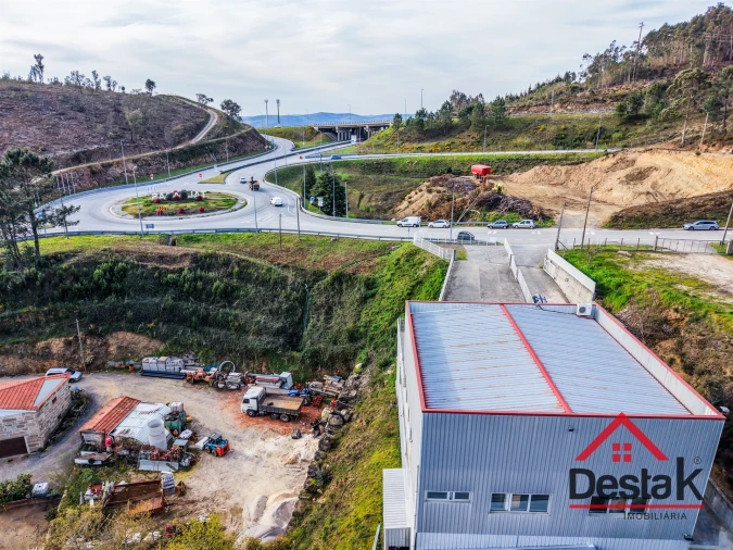 Armazém para Venda em Talhadas Foto 3