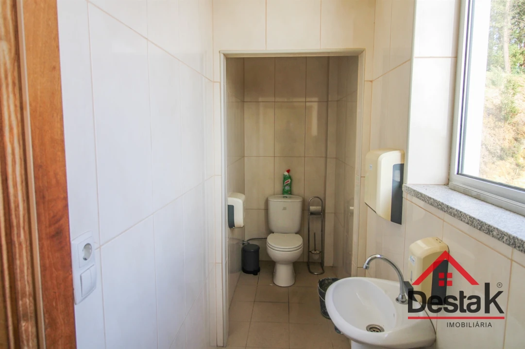 Armazém para Venda em Talhadas Foto 21