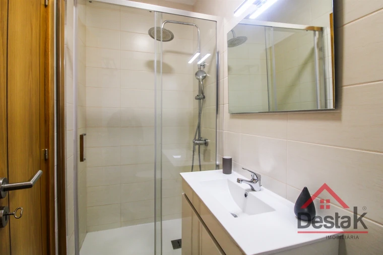 Apartamento T3 para Arrendamento em São Pedro do Sul, Várzea e Baiões Foto 14