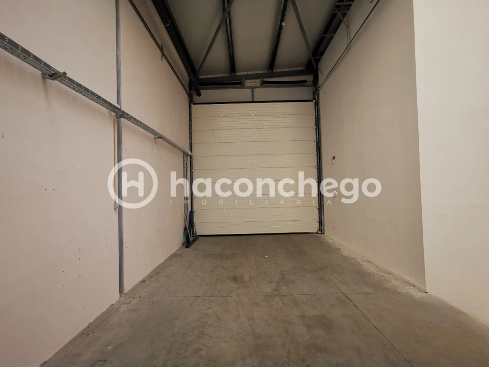 Armazém para Arrendamento em Roriz Foto 7