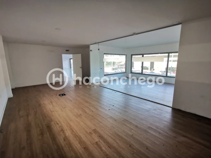 Armazém para Arrendamento em Roriz Foto 11