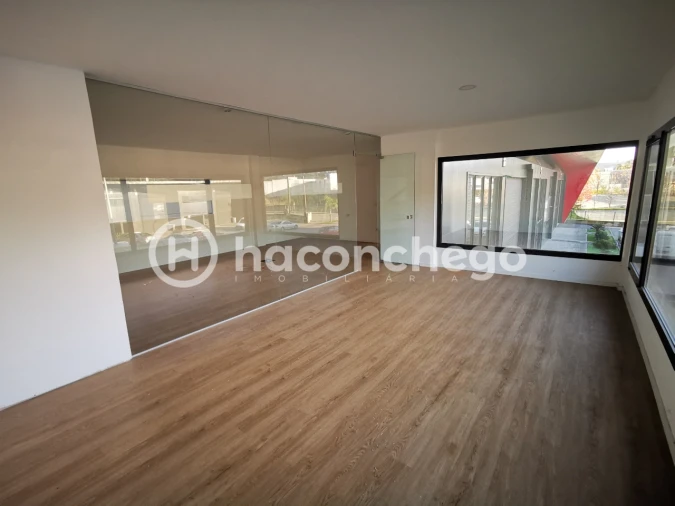 Armazém para Arrendamento em Roriz Foto 13