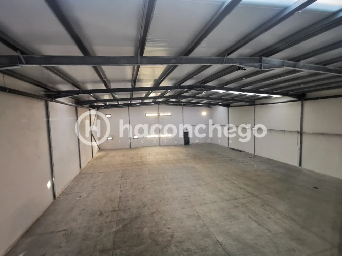 Armazém para Arrendamento em Roriz Foto 21