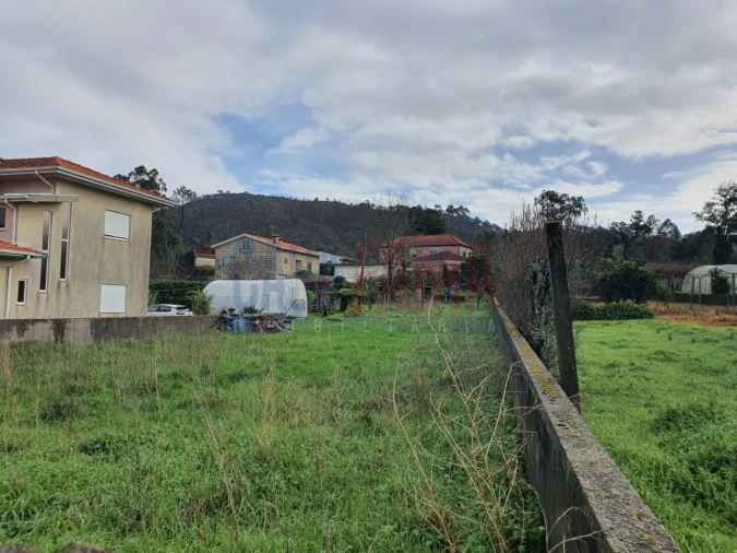 Terreno para Venda em Carreira e Refojos de Riba de Ave Foto 8