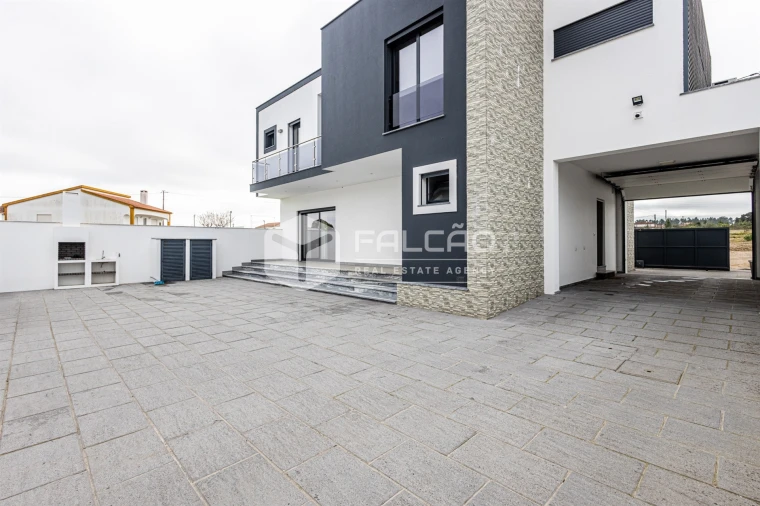 Moradia T3 para Venda em Alpiarça Foto 52