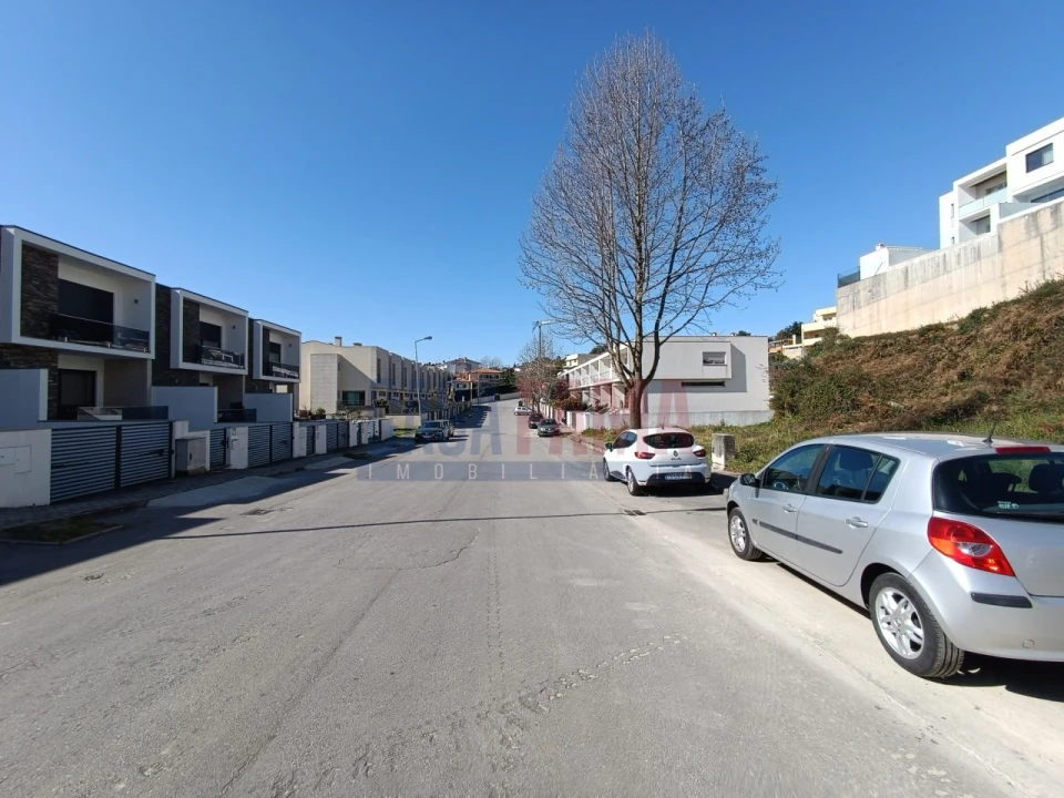 Terreno para Venda em Gualtar Foto 9