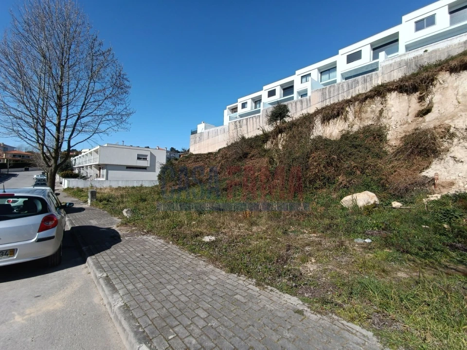 Terreno para Venda em Gualtar Foto 1