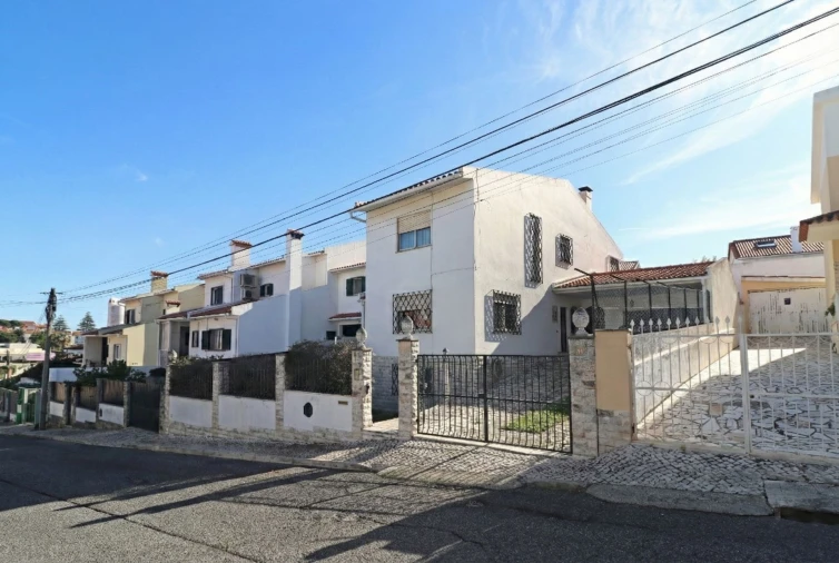 Moradia T4 para Venda em Carcavelos e Parede Foto 1