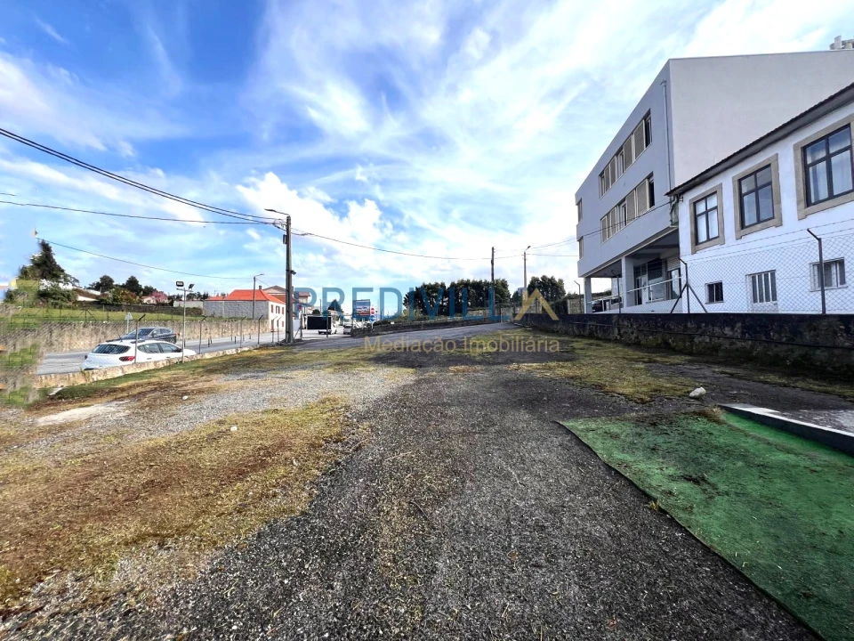 Terreno para Arrendamento em Vilar de Pinheiro Foto 2