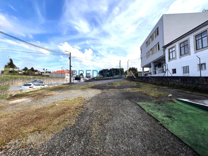 Terreno para Arrendamento em Vilar de Pinheiro Foto 2