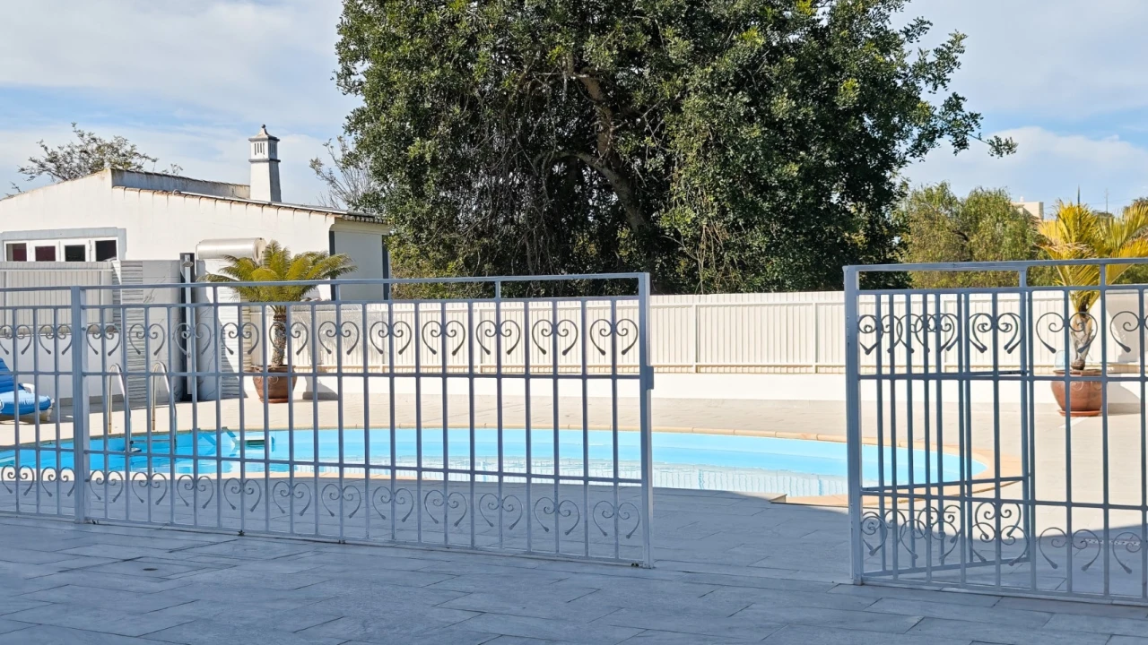 Moradia T4 para Venda em Albufeira e Olhos de Água Foto 10