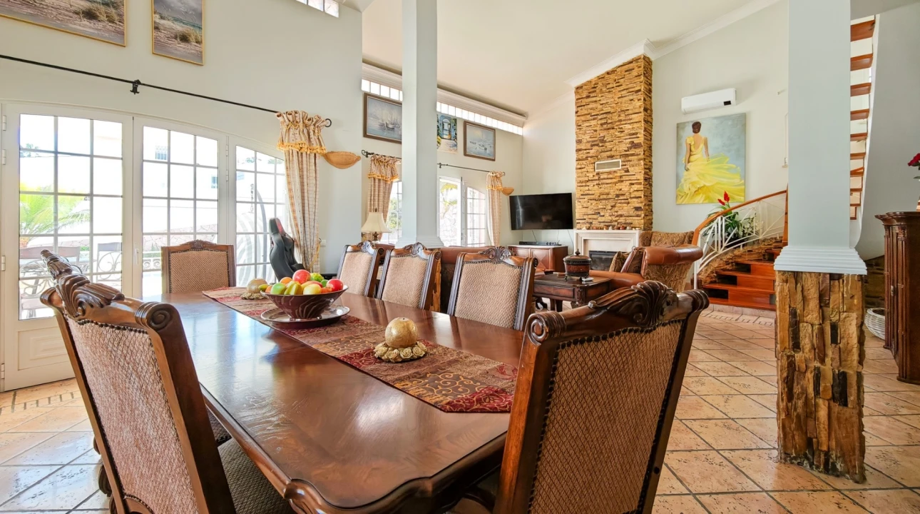 Moradia T4 para Venda em Albufeira e Olhos de Água Foto 16