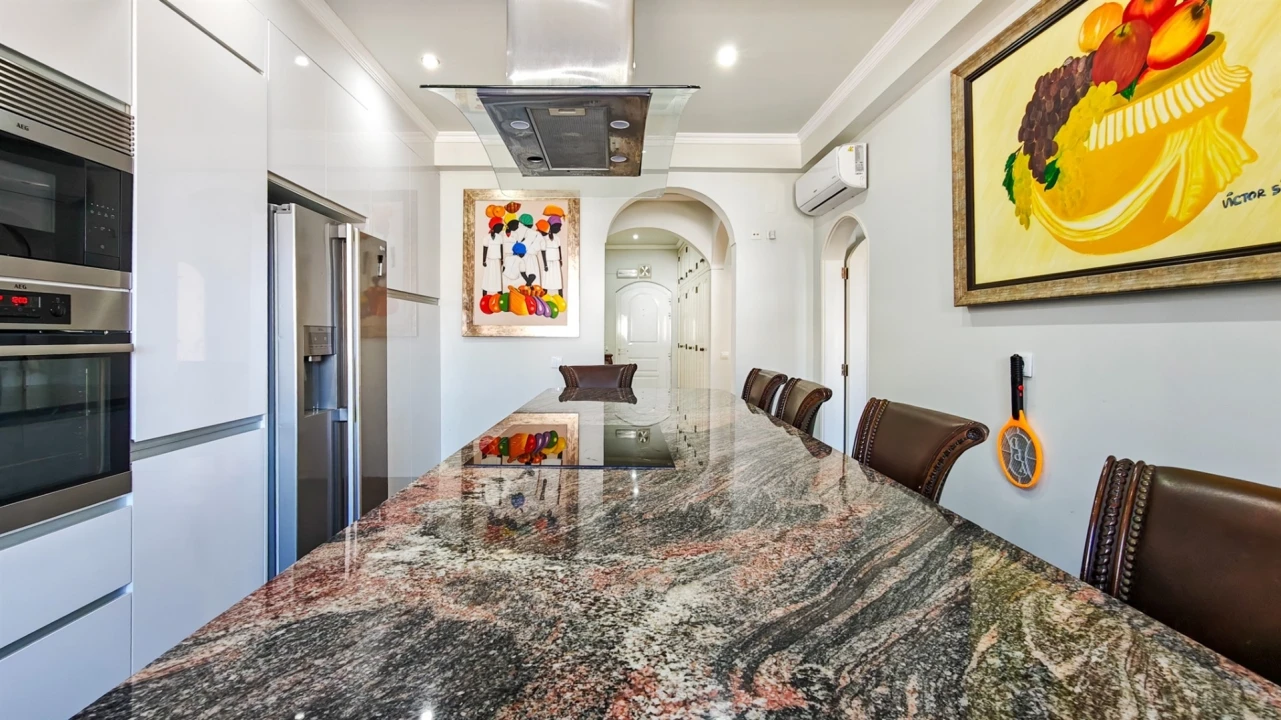 Moradia T4 para Venda em Albufeira e Olhos de Água Foto 25