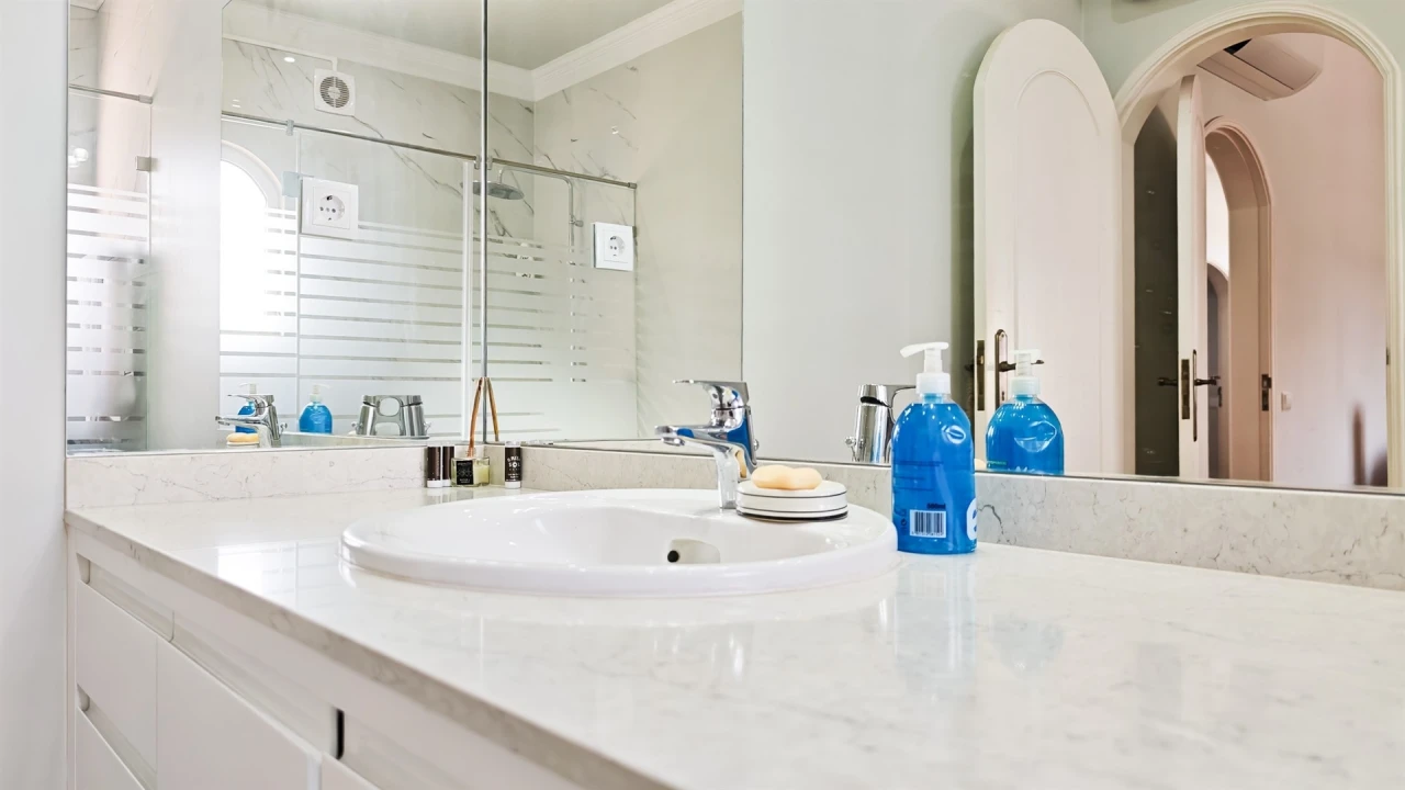 Moradia T4 para Venda em Albufeira e Olhos de Água Foto 35