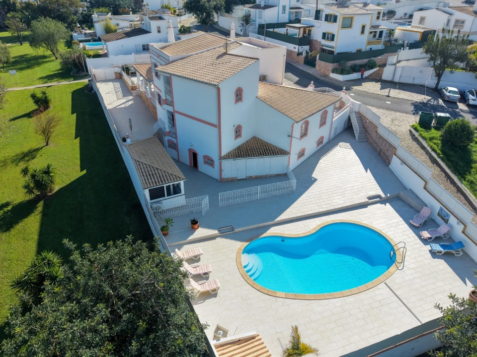 Moradia T4 para Venda em Albufeira e Olhos de Água Foto 4