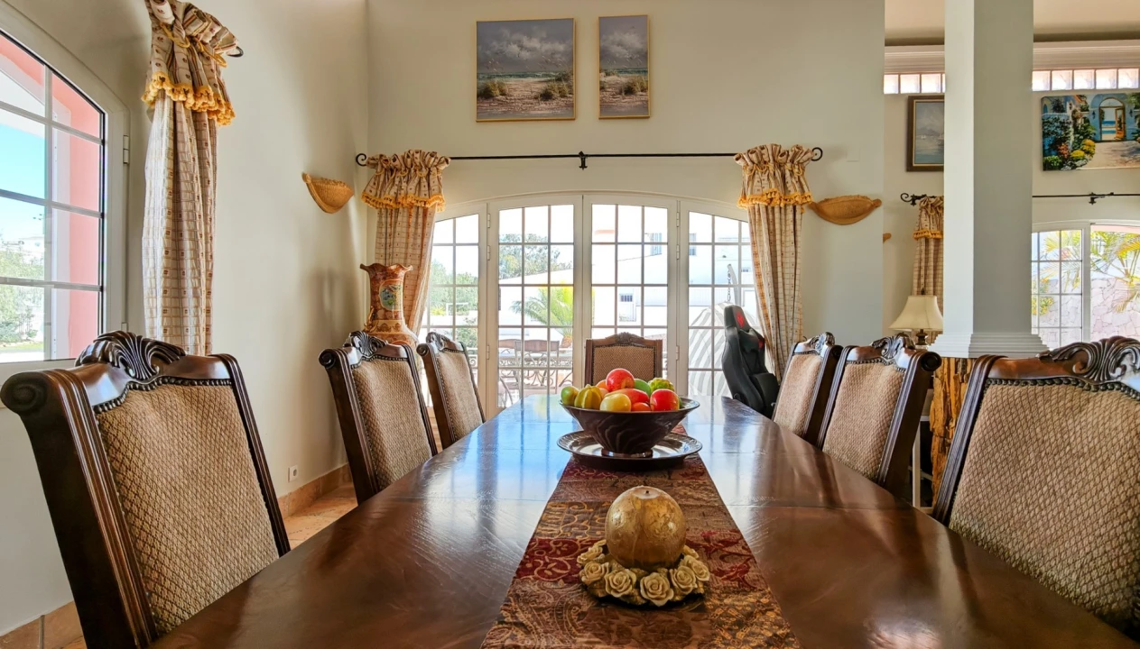 Moradia T4 para Venda em Albufeira e Olhos de Água Foto 17