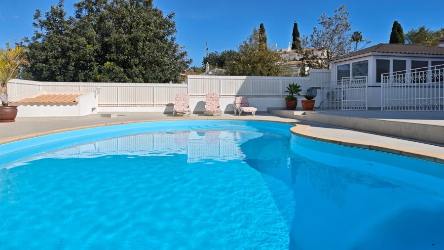 Moradia T4 para Venda em Albufeira e Olhos de Água Foto 6