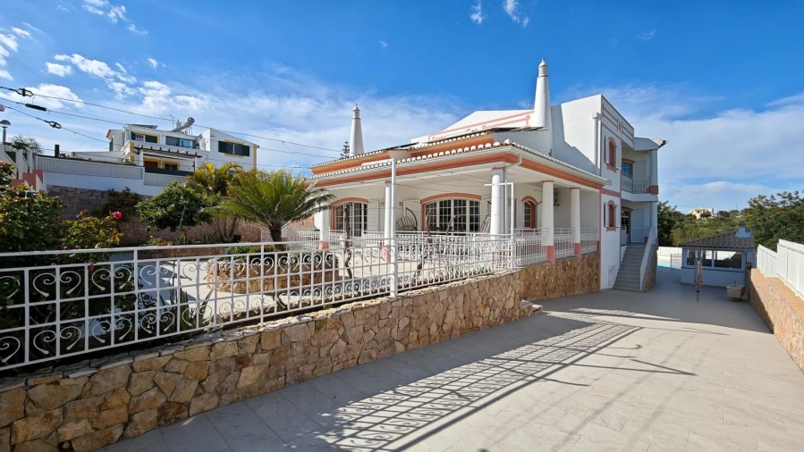 Moradia T4 para Venda em Albufeira e Olhos de Água Foto 15